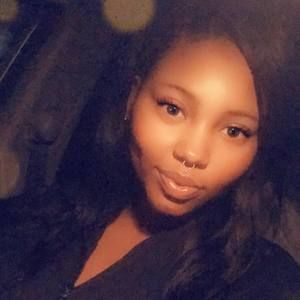 Meet your Posher, Makeala